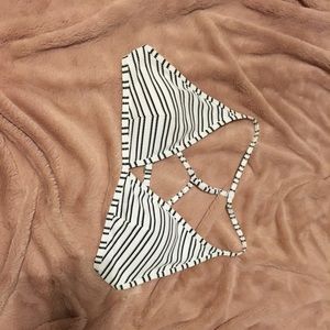 NWOT black and white swimsuit top
